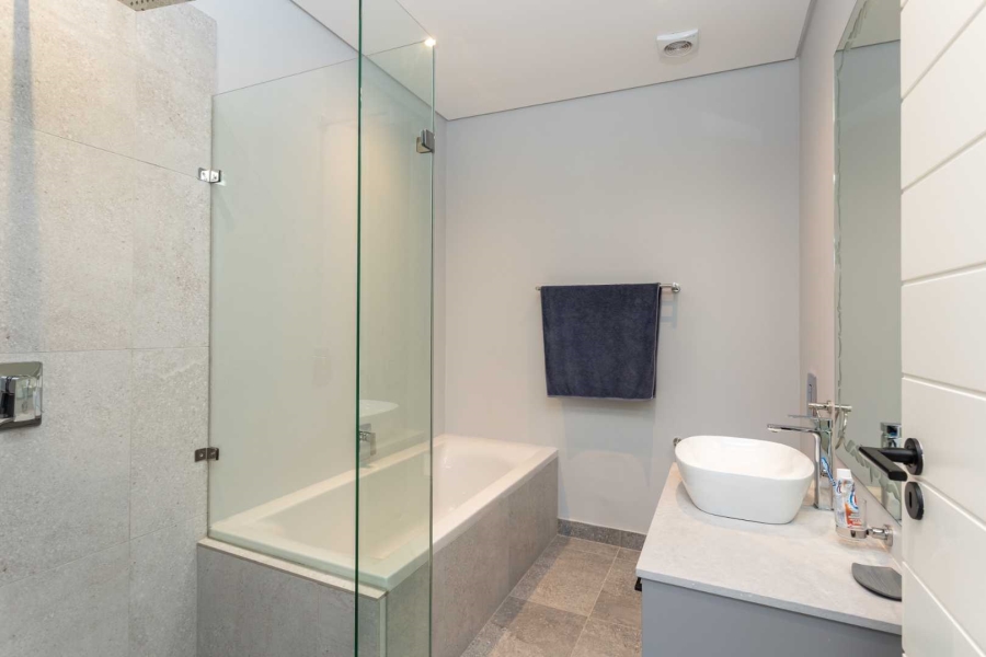 5 Bedroom Property for Sale in Val De Vie Estate Western Cape